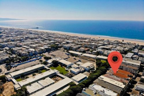 449 26th St, Manhattan Beach, CA 90266-2109