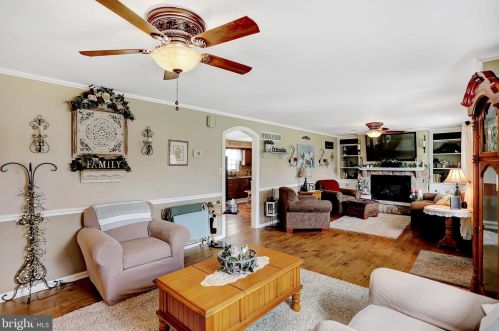 716 Paradise Rd, Aberdeen MD  21001-1613 exterior