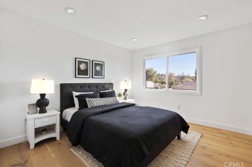 11872 Gladstone Dr, Santa Ana CA  92705-2938 exterior