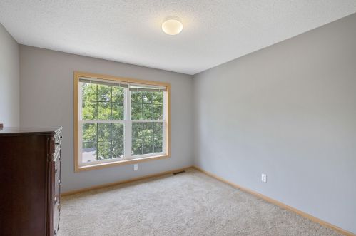8009 Greenbriar Ln, Saint Paul MN  55125-8472 exterior