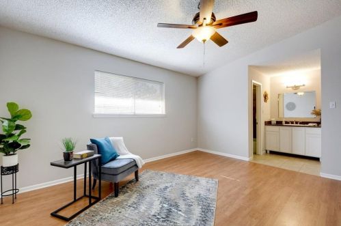 1305 August Dr, Austin TX  78753-2909 exterior