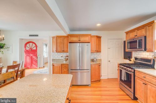 100 Strawbridge Ave, Camden NJ 08108-1806 exterior