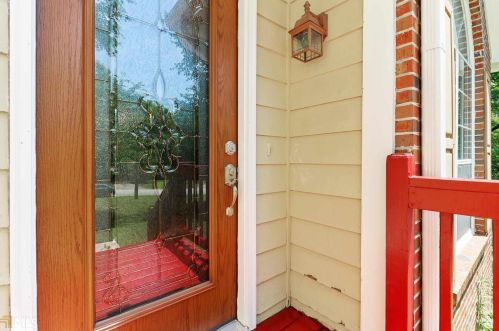 70 Maxwell Pl, Newnan, GA 30265-1893