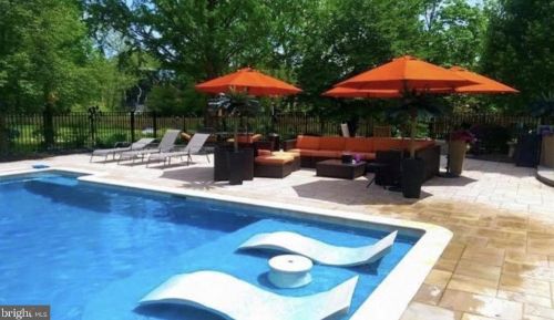 522 Mt Laurel Rd, Mount Laurel NJ  08054-9557 exterior