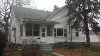 971 Noble St, Virden, IL 62690-1019