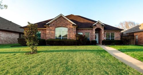 3329 Anchor Dr, Plano TX  75023-3620 exterior