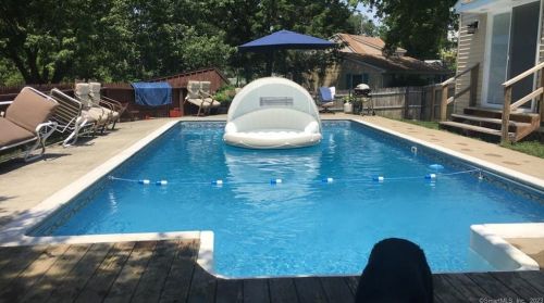 33 River Ln, Killingly, CT 06239-2627