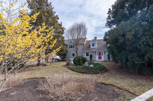 78 Hunters Harbor Rd, Charlestown, RI 02813-1814
