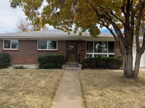 3188 Quentin St, Denver, CO 80011-1811