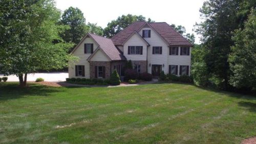 150 Saint Clair Ln, Beckley, WV 25801-7900