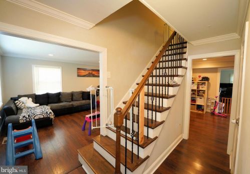 42 Hewlet Ln, Willingboro, NJ 08046-1726