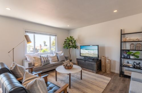 1732 Luxton St, Seaside CA  93955-3818 exterior