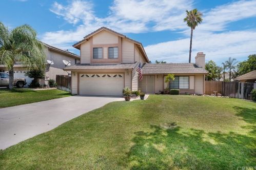 6119 Coral Ridge Dr, Riverside, CA 92505-2210