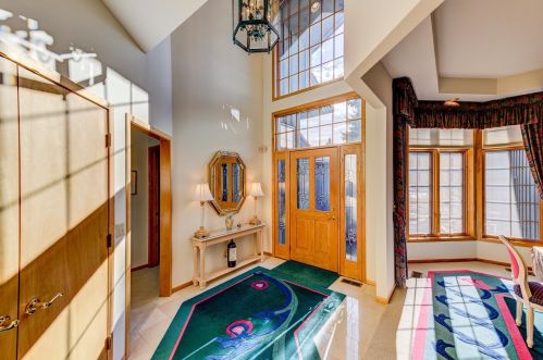 902 Highview Cir, Saint Paul MN  55118-3687 exterior