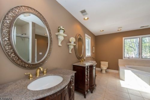 60 Woodland Rd, Dover NJ  07869-4136 exterior