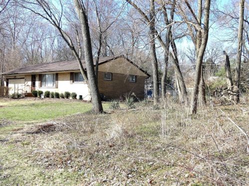 5111 Bong St, Bull Valley, IL 60097-8375