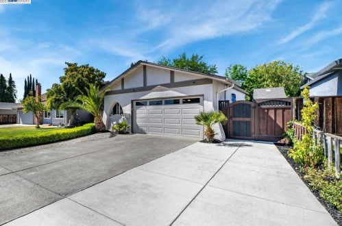 544 Huntington Way, Livermore, CA 94551-1559