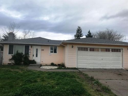 2947 Ruby Dr, Medford, OR 97504-5650