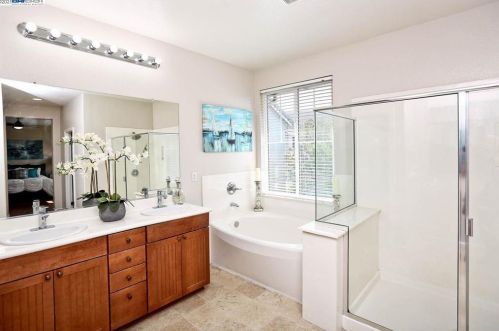 3906 Hidden Grove Ln, Concord CA  94519-1161 exterior