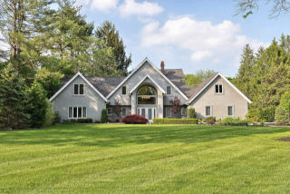 3 Willow Rd, Holmdel Village, NJ 07733-2322