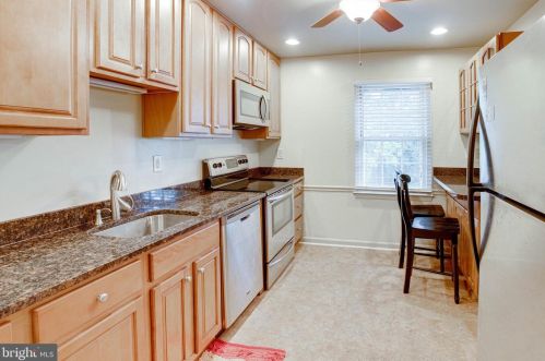 7748 Lemoyne Ln, Springfield, VA 22153-3430