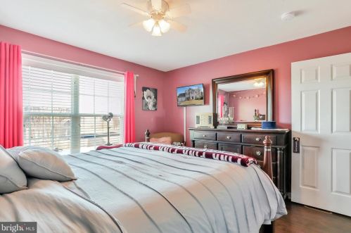 67 Tinning Ct, Hedgesville WV 25427-7367 exterior