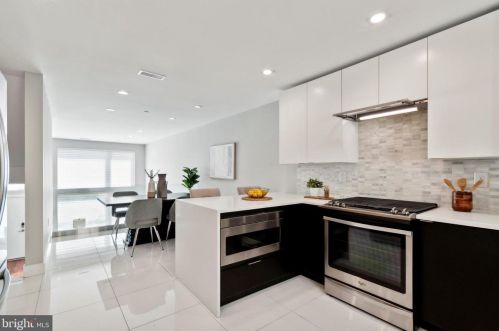 1310 20 St, Philadelphia PA 19140-5810 exterior