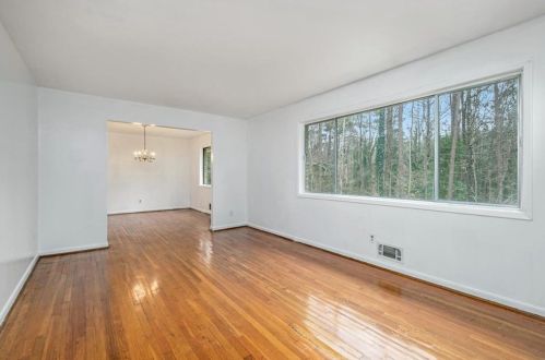 558 Larchmont Dr, Atlanta GA  30318-7112 exterior