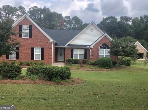 65 Crossfire Dr, Porterdale, GA 30014-8941