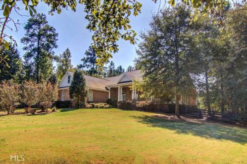1010 Riverwalk Rd, Bishop, GA 30621-1836