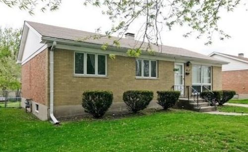933 Highland Ave, Thornton, IL 60476-1058