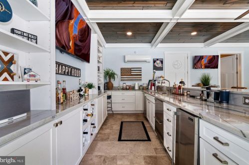 1500 Sandy Glenn Pl, Sandy Spring MD  20860-3007 exterior