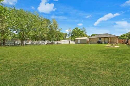 6330 Renwood Dr, Fort Worth TX  76140-9404 exterior