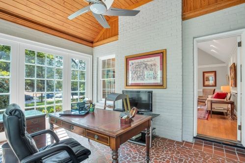 453 Manor Ridge Dr, Atlanta GA  30305-3509 exterior