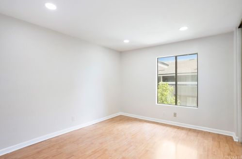 112 Streamwood, Irvine CA  92620-1945 exterior