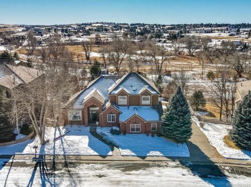 19206 Fair Dr, Aurora CO 80016-3852 exterior