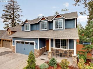 4737 Clubhouse Dr, Newberg, OR 97132-4004