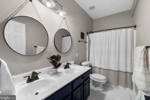 944 Old County Rd, Severna Park MD 21146-4817 exterior