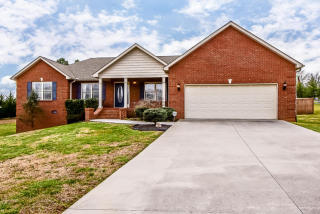 1525 Tomahawk View Dr, Pigeon Forge, TN 37876-4402
