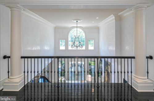 110 Brooks Bnd, Princeton NJ  08540-7545 exterior
