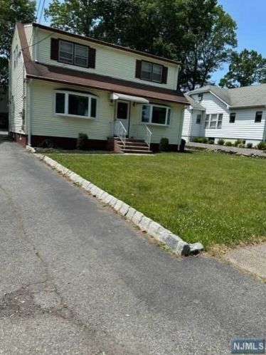 1076 Lafayette Ave Ext, Paterson NJ  07506-2243 exterior