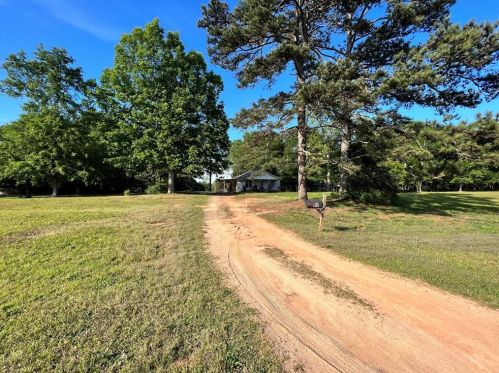 406 Doster Rd, Jefferson, GA 30549-6239