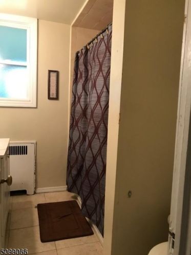 1 Woodlawn Ter, Dover NJ  07869-4172 exterior