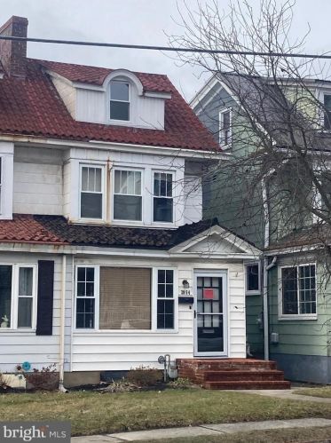 2054 Market St, Primrose, PA 17901-1917