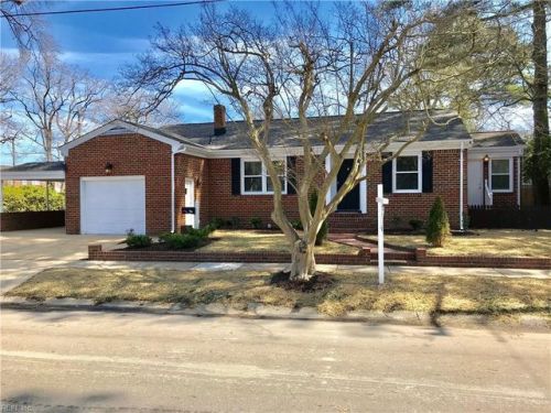 427 Little Creek Rd, Norfolk, VA 23505-2713
