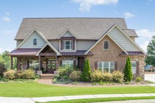 295 The Pointe Dr, Ringgold, GA 30736-8190