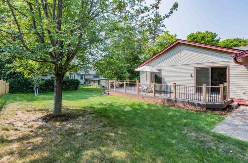 1053 Griffin Ave, Saint Paul MN  55115-1509 exterior