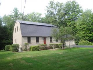 8 Dean Ave, Concord, NH 03304-3905