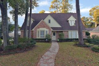 1918 Hamlin Valley Dr, Houston TX  77090-2017 exterior