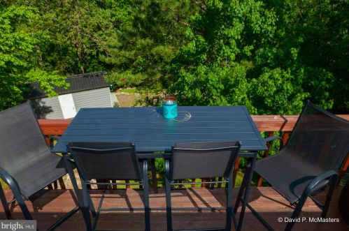 423 Shannondale Rd, Harpers Ferry WV 25425-4564 exterior